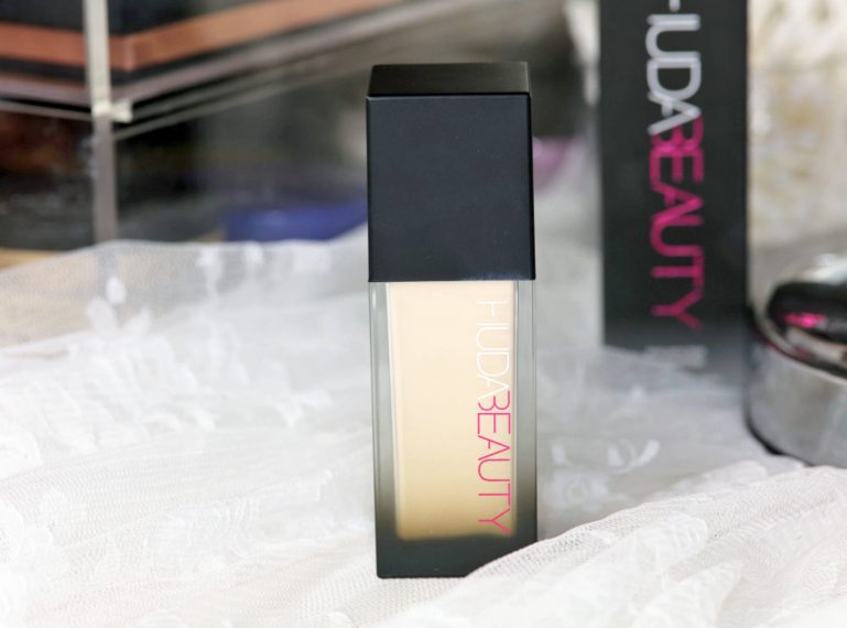 Die Foundation Huda Beauty, #FauxFilter  – Photoshop in einer Flasche?