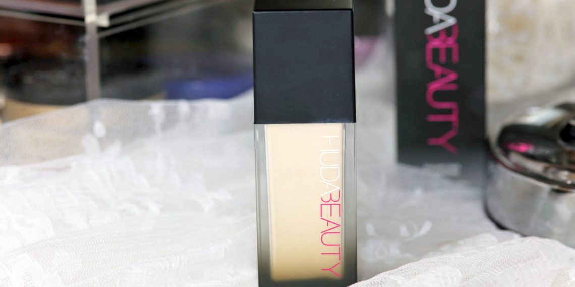 Die Foundation Huda Beauty, #FauxFilter  – Photoshop in einer Flasche?